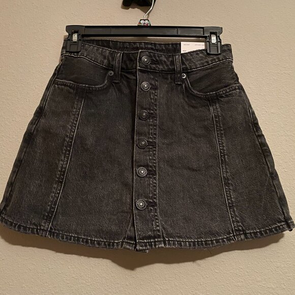 NEW! American Eagle Size 00 MOM Skort, Black Denim Mini Skirt - Picture 3 of 9